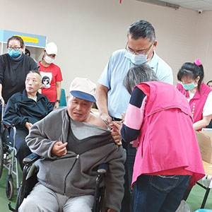 雙價COVID-19疫苗接種