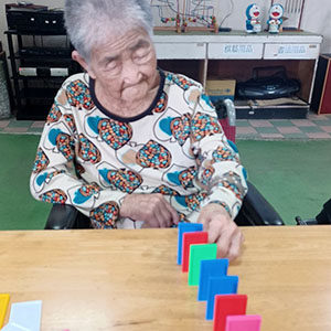 個別活動疊骨牌